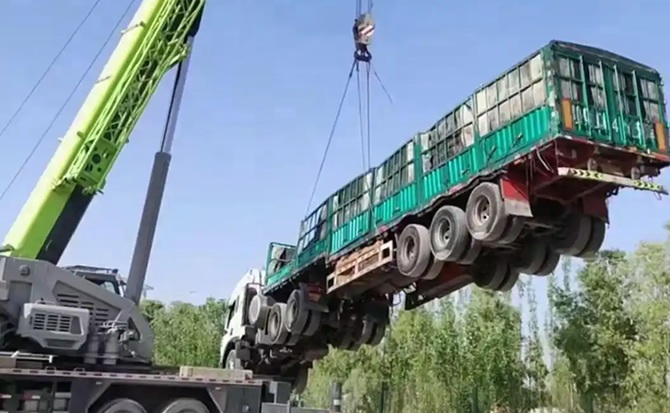 南丹道路脱困救援案例
